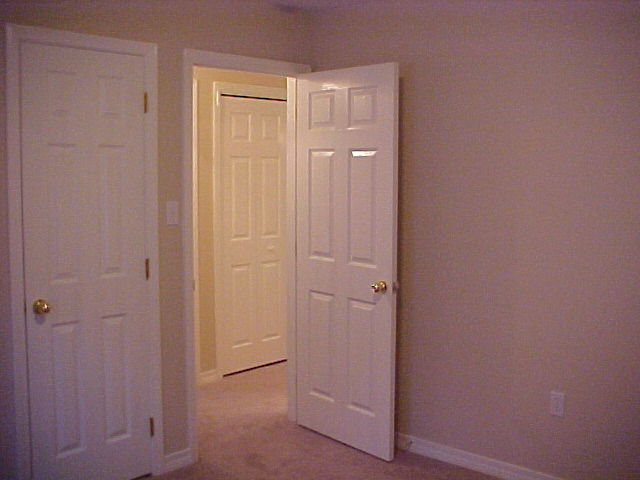 08-BackBedroom2