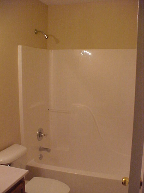 09-GuestBathroom