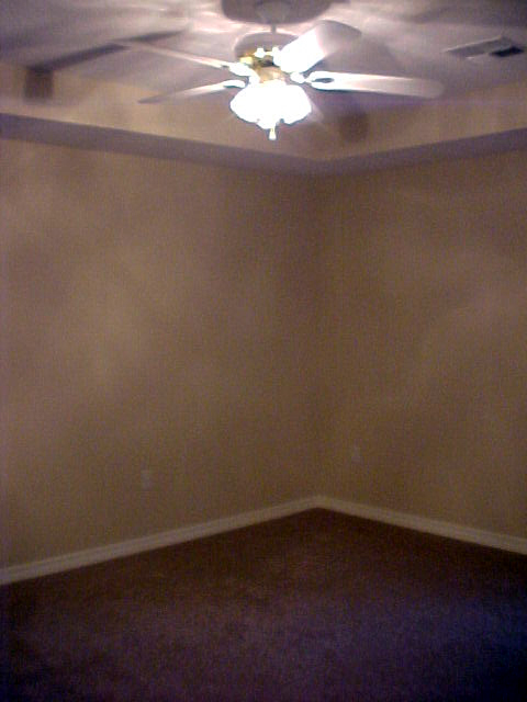 10-MasterBedroom3